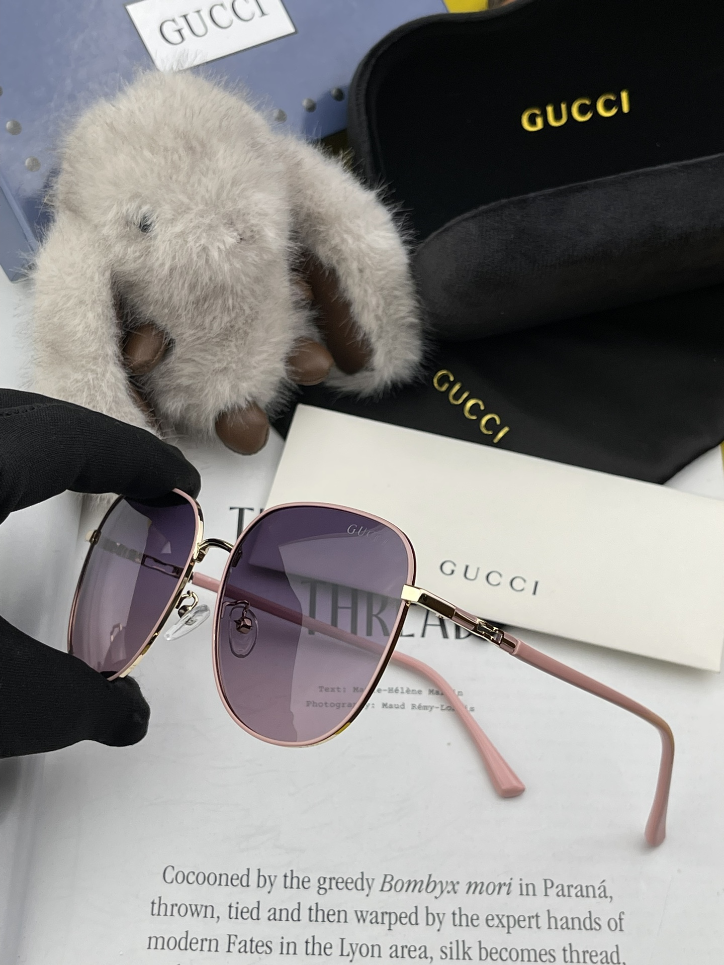 GUCCI2024开春新款太阳镜各路网红纷纷带起气场满分️俏皮甜美.上脸效果更佳.金属质感超好型号G08