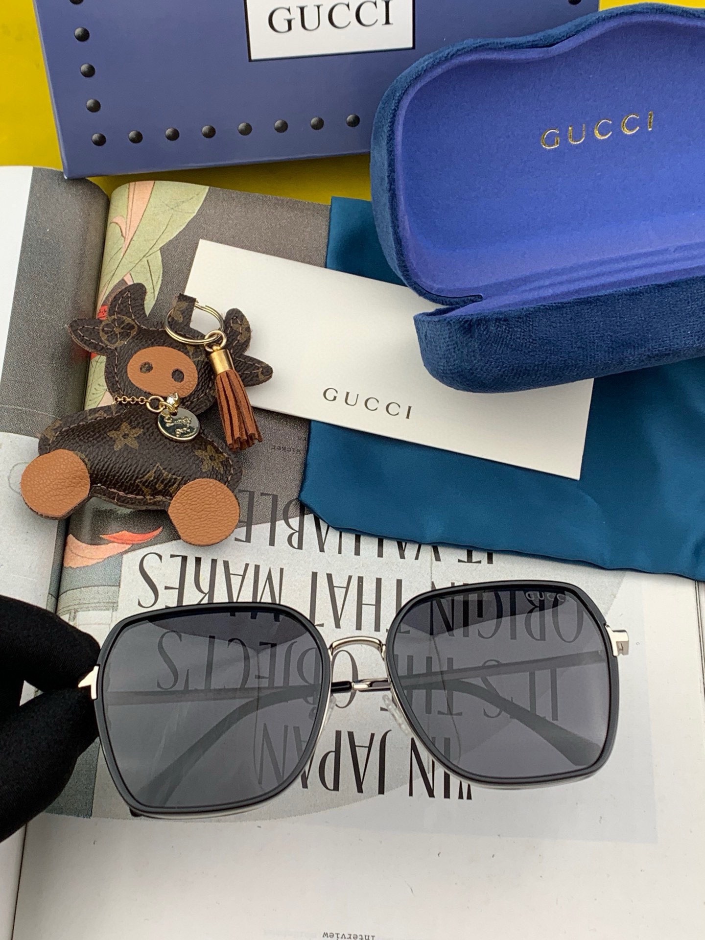 GUCCI2024开春新款最新款方框太阳镜各路网红纷纷带起气场满分️俏皮甜美.上脸效果更佳.金属质感超好