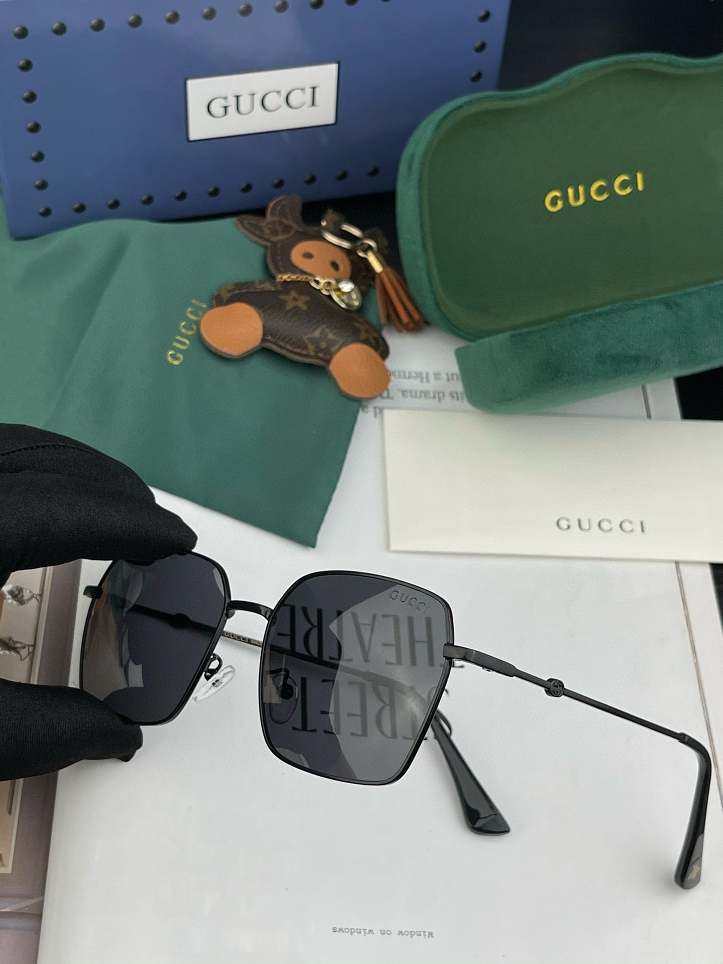 GUCCI-2024新款情侣款偏光太阳镜完美品质独特设计适合各种脸型️经典太阳镜超个性古典与时尚的结合啦