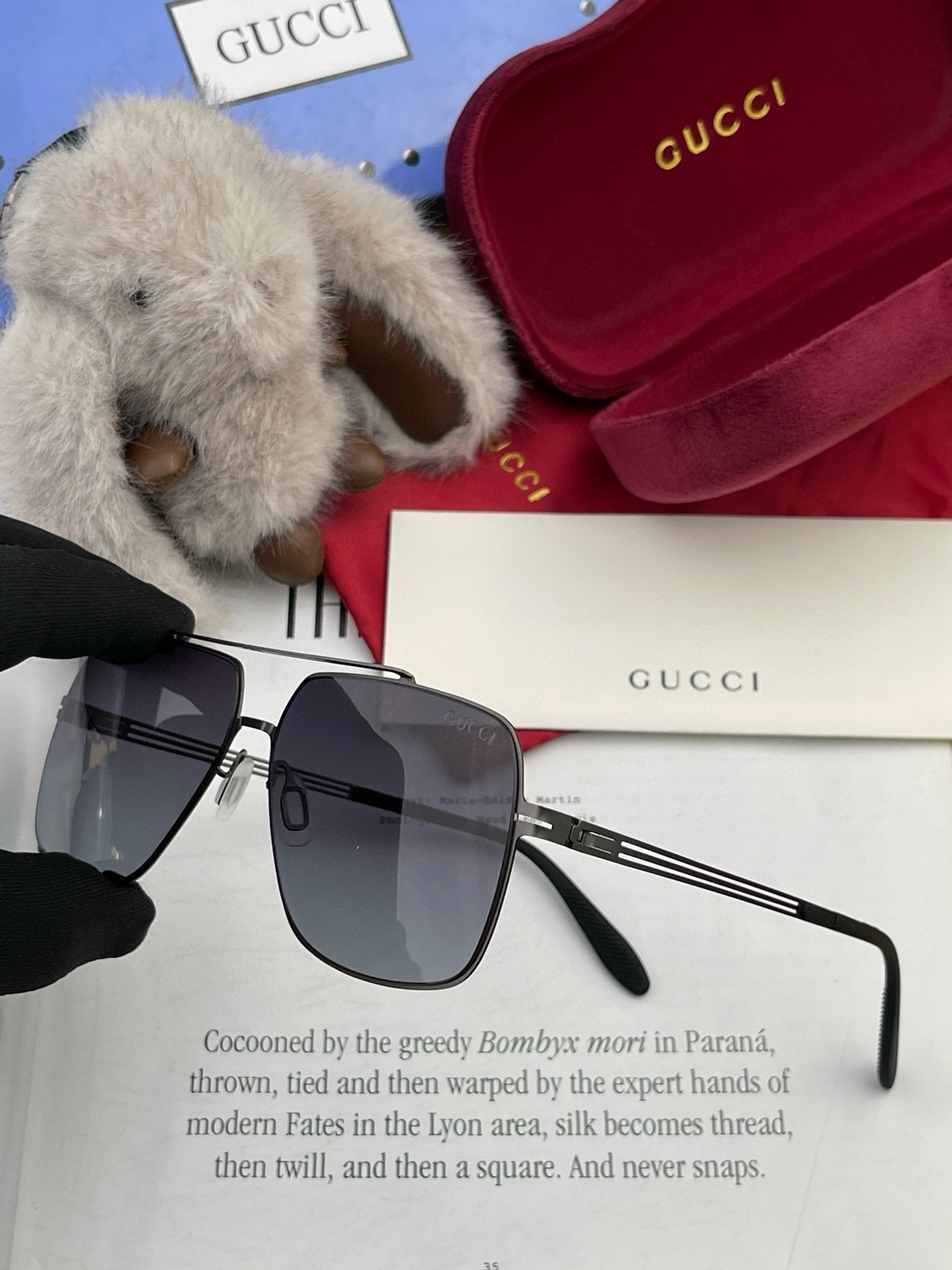 ️GUCCI2024新款男女情侣款太阳镜多边形墨镜iP电镀永不褪色超轻超有弹性整幅眼镜无螺丝重要的是压不