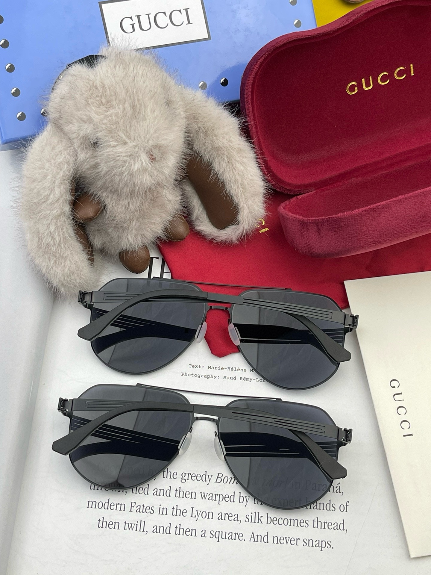 ️GUCCI2024新款男女情侣款太阳镜iP电镀永不褪色超轻超有弹性整幅眼镜无螺丝重要的是压不坏高清尼龙