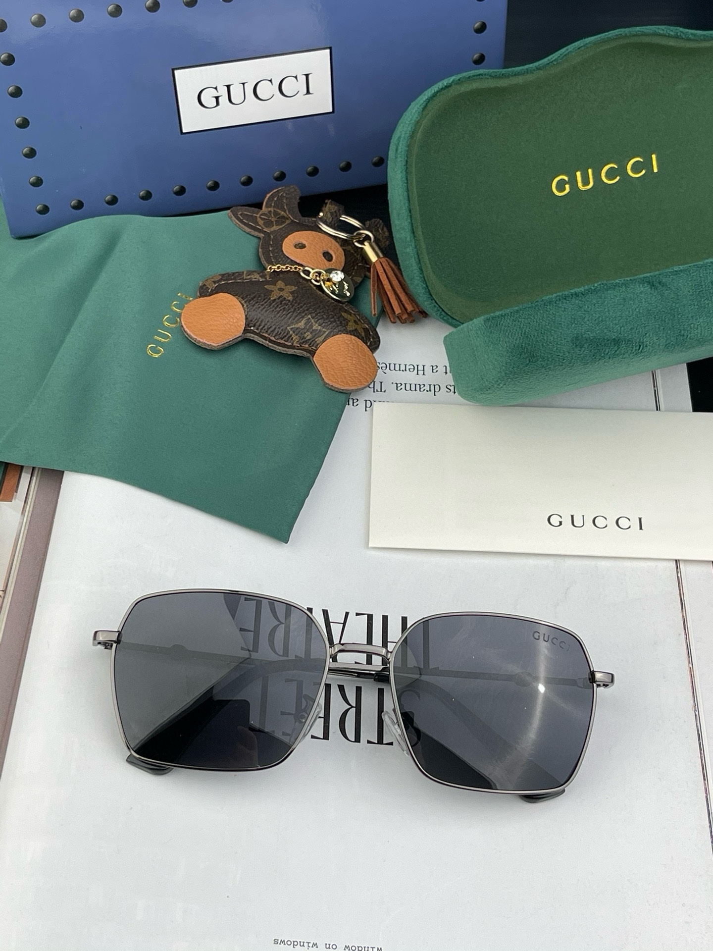 GUCCI-2024新款情侣款偏光太阳镜完美品质独特设计适合各种脸型️经典太阳镜超个性古典与时尚的结合啦