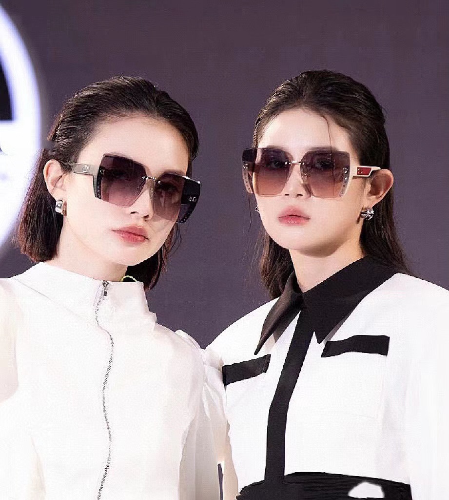 DIOR-迪奥2024开春新款潮流爆款时尚方框太阳镜高品质佩戴舒适网红潮款墨镜女士高清太阳镜️高品质TR