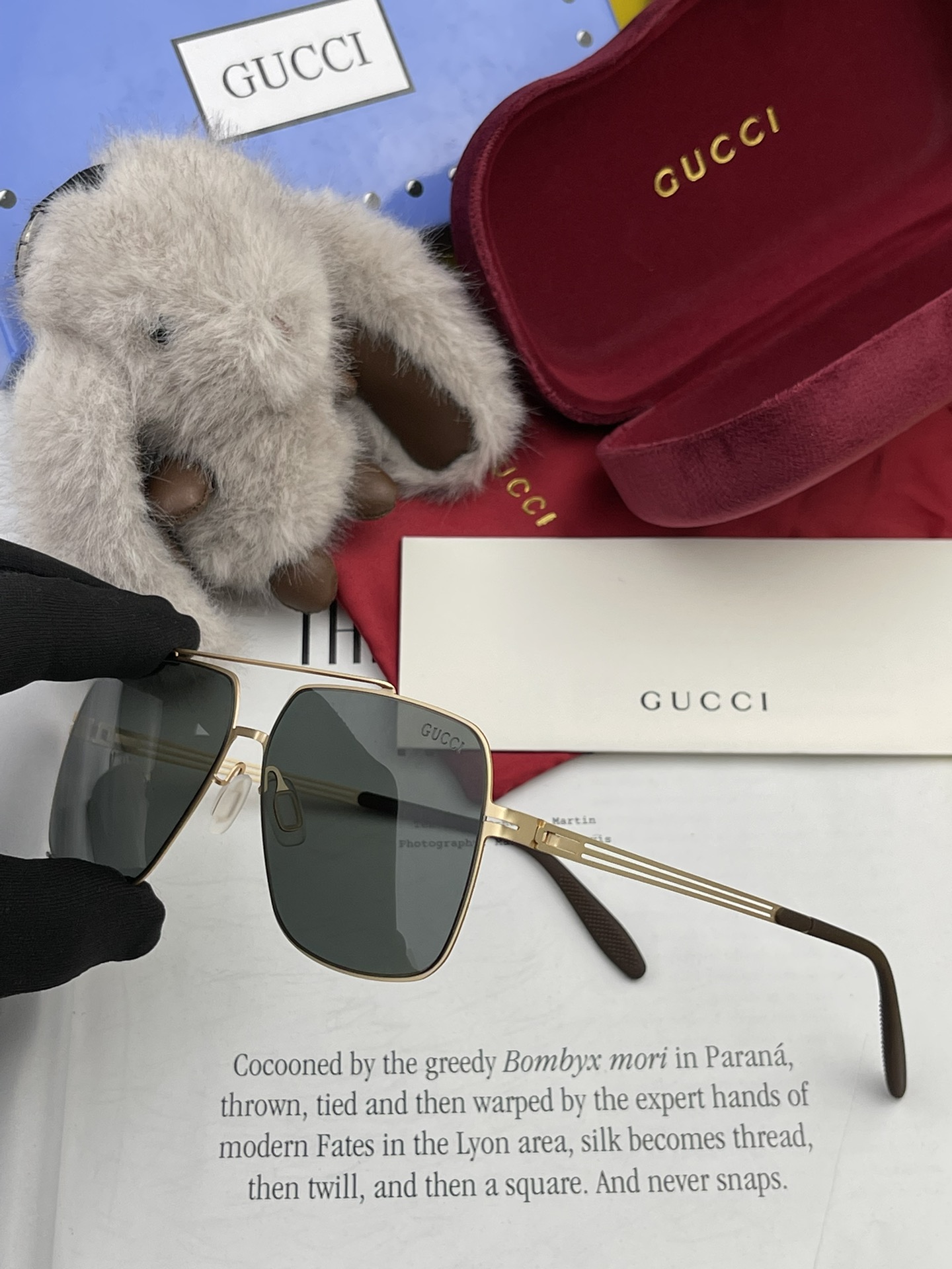 ️GUCCI2024新款男女情侣款太阳镜多边形墨镜iP电镀永不褪色超轻超有弹性整幅眼镜无螺丝重要的是压不