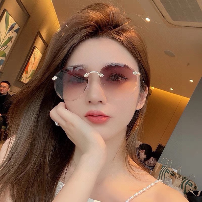 NO:269435,CHANE Chanel fashion frameless sunglasses lenses Top luxury goods [Strong] High quality [Victory] [Kiss] [Perfect] Extraordinary temperament Women driving sunglasses [Love] Model CH322 glasses sunglasses, glasses, chanel, chanel19860909CHANE 香奈儿时尚无框太阳镜镜片 顶级奢侈品[强] 高品质[胜利][亲亲] [得意] 气质非凡 女士开车墨镜[爱情] 型号CH322眼镜墨镜太阳镜,眼镜,chanel,chanel,glasses