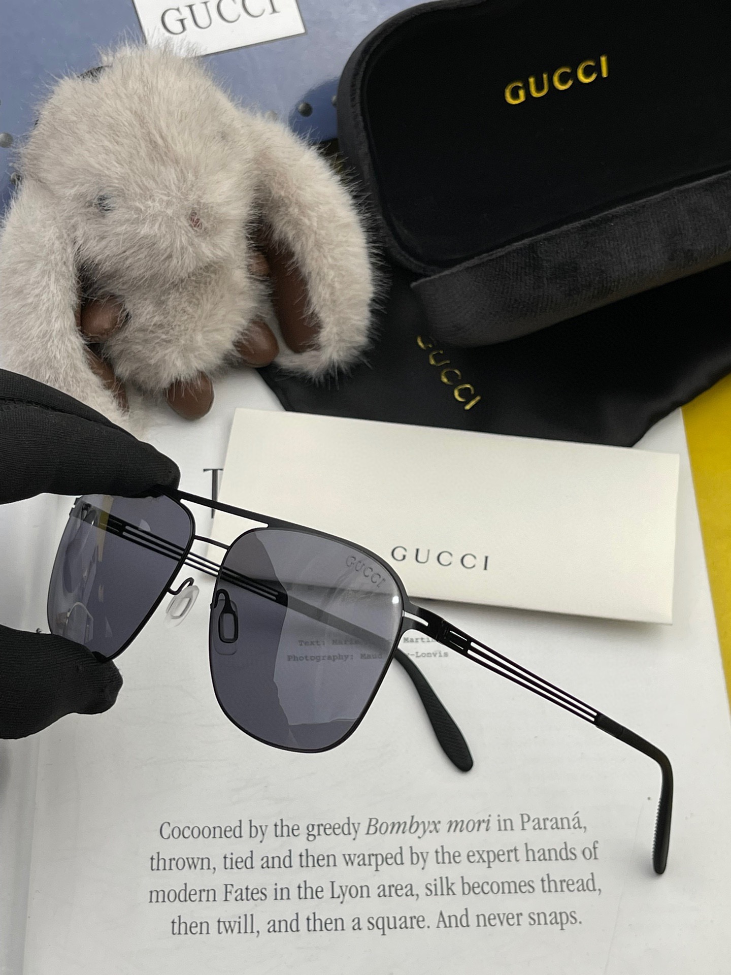 ️GUCCI2024新款男女情侣款太阳镜iP电镀永不褪色超轻超有弹性整幅眼镜无螺丝重要的是压不坏高清尼龙