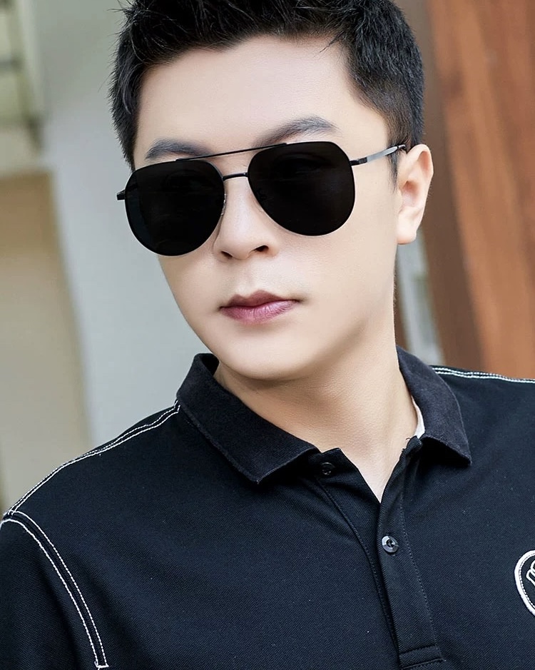 GUCCI男款炫彩飞行员偏光太阳镜️材质高清尼龙加厚卡槽高清偏光镜片无边框镜架颜型号G9225
