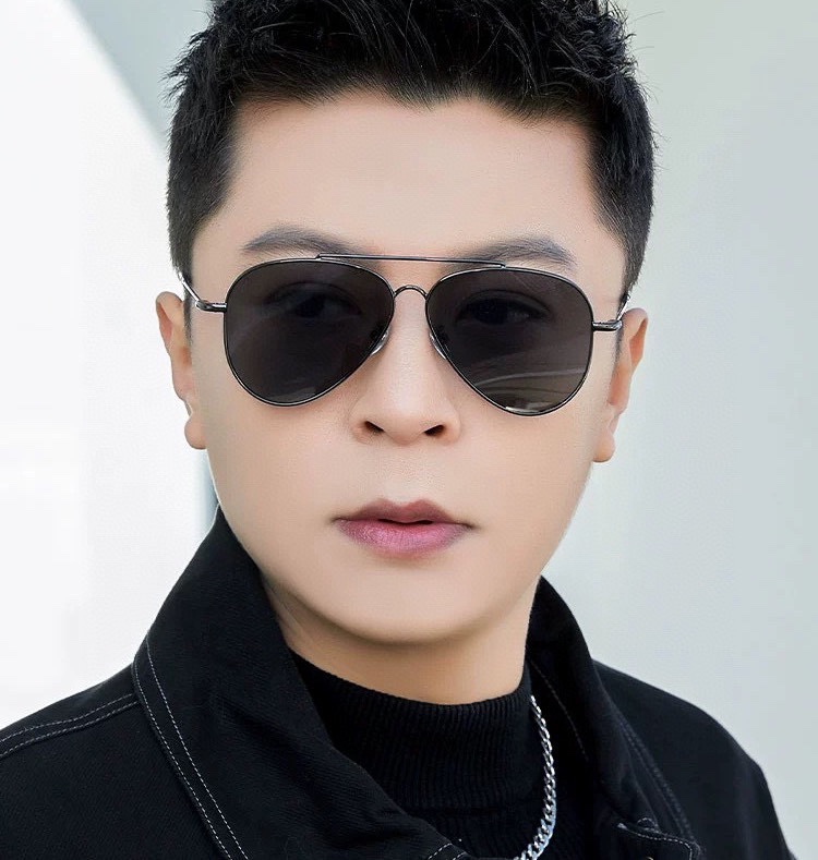 ️GUCCI2024新款男女情侣款太阳镜多边形墨镜i价️电镀永不褪色超轻超有弹性整幅眼镜无螺丝重要的是压