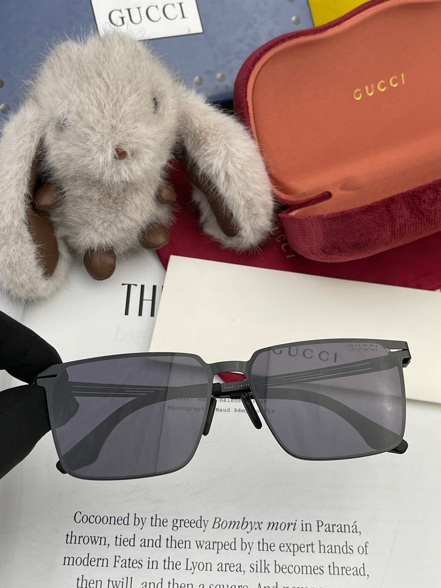 ️GUCCI2024新款男女情侣款太阳镜多边形墨镜i️电镀永不褪色超轻超有弹性整幅眼镜无螺丝重要的是压不