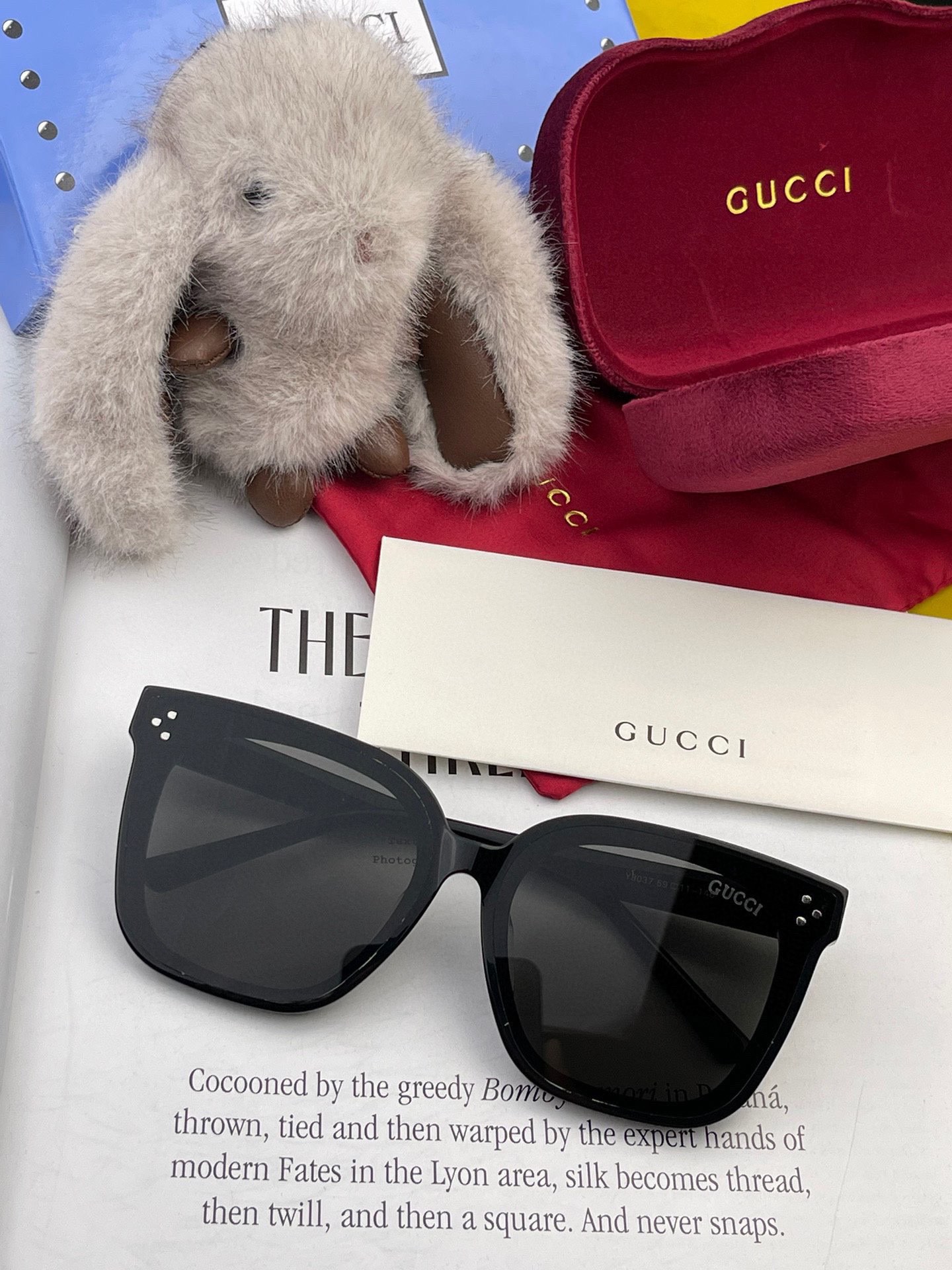 GUCCI2024开春新款一体镜大框太阳镜男女同款爆款大框尼龙太阳镜超逼格超酷镜腿品牌设计感强nice型