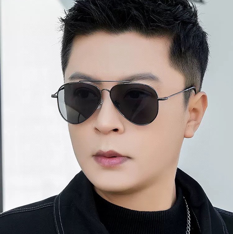 ️GUCCI2024新款男女情侣款太阳镜多边形墨镜i价️电镀永不褪色超轻超有弹性整幅眼镜无螺丝重要的是压