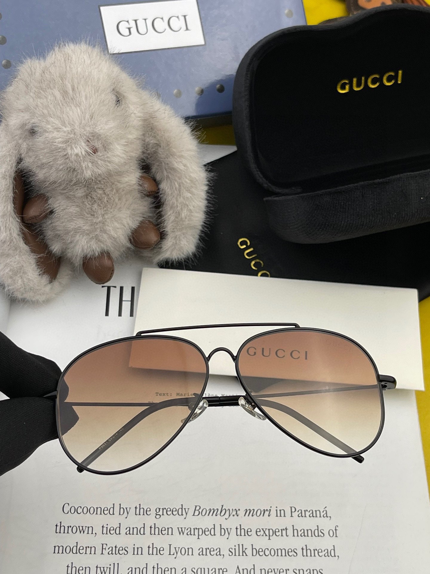 ️GUCCI2024新款男女情侣款太阳镜多边形墨镜i价️电镀永不褪色超轻超有弹性整幅眼镜无螺丝重要的是压