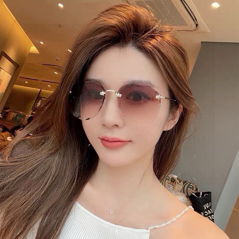 NO:269621,CHANE Chanel fashion frameless sunglasses lenses Top luxury goods [Strong] High quality [Victory] [Kiss] [Perfect] Extraordinary temperament Women driving sunglasses [Love] Model CH322 glasses sunglasses, glasses, chanel, chanel19860909CHANE 香奈儿时尚无框太阳镜镜片 顶级奢侈品[强] 高品质[胜利][亲亲] [得意] 气质非凡 女士开车墨镜[爱情] 型号CH322眼镜墨镜太阳镜,眼镜,chanel,chanel,glasses
