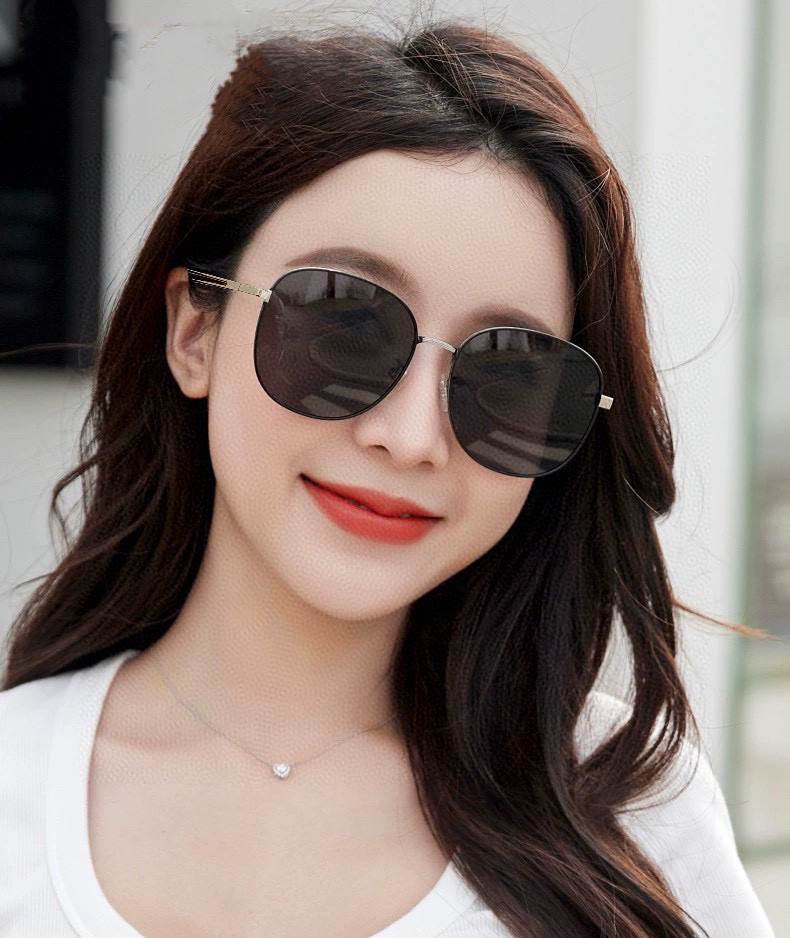 NO:269625,GUCCI New Spring Style, the latest round frame sunglasses, Internet celebrities from all walks of life bring full aura, playful and sweet, with better effect on the face. Super good metal texture. Model G1250 Glasses, sunglasses, glasses, gucci19860909GUCCI 开春新款 最新款圆框太阳镜 各路网红纷纷带起气场满分 俏皮甜美.上脸效果更佳.金属质感超好 型号G1250 眼镜墨镜太阳镜,眼镜,gucci,glasses