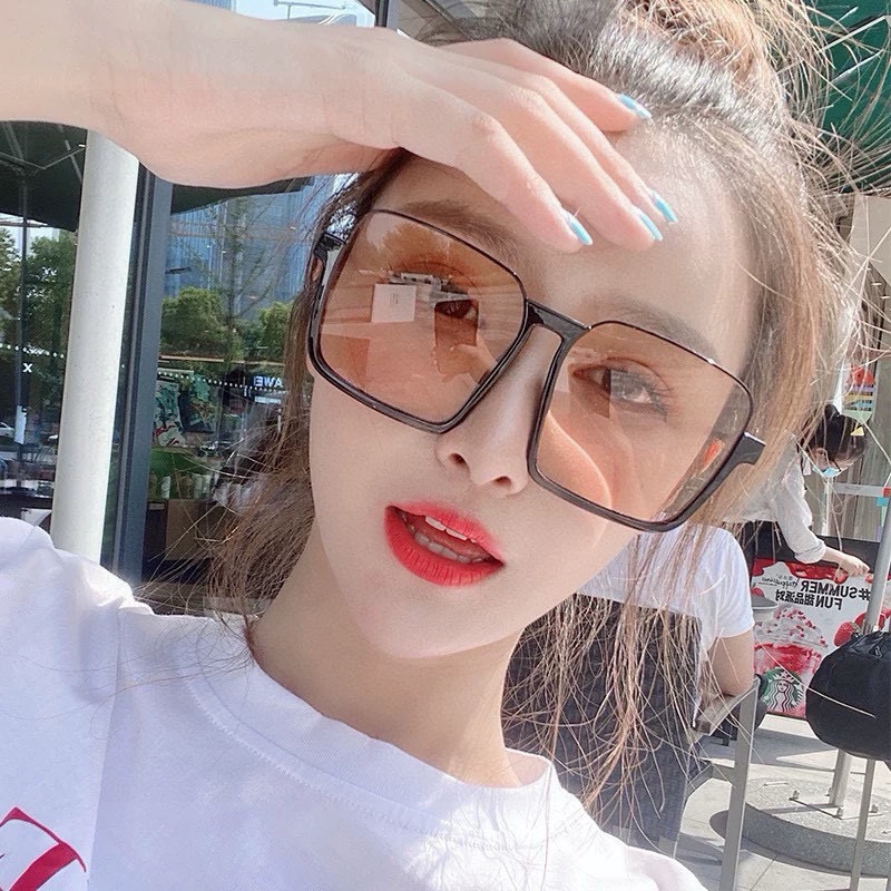 NO:269637,[Chanel] New style, fashionable and versatile square frame, unique half-frame design, atmospheric style, new and fresh color scheme, street shooting and goggle protection sunglasses!  Model CH28628 glasses sunglasses sunglasses, glasses, chanel19860909【香奈儿】新款 时尚百搭大方框,别致半框设计 大气风格 全新清新配色,街拍气质护目太阳镜 ！型号CH28628眼镜墨镜太阳镜,眼镜,chanel,glasses