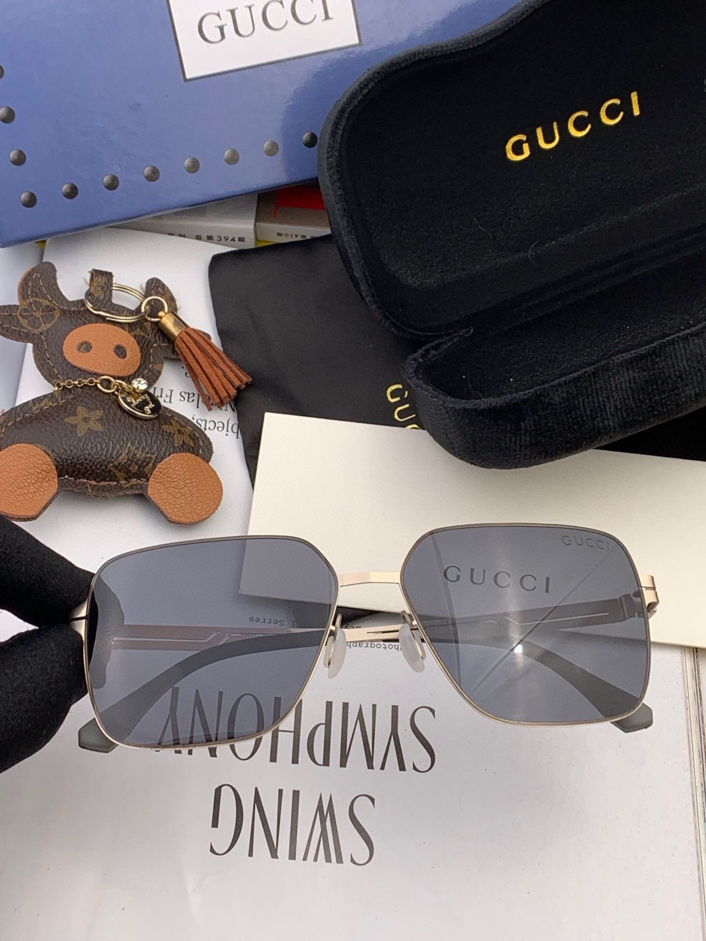 ♦️ GUCCI 2024新款男女情侣款太阳镜多边形墨镜iP电镀永不褪色 超轻超有弹性整幅眼镜无螺丝重要