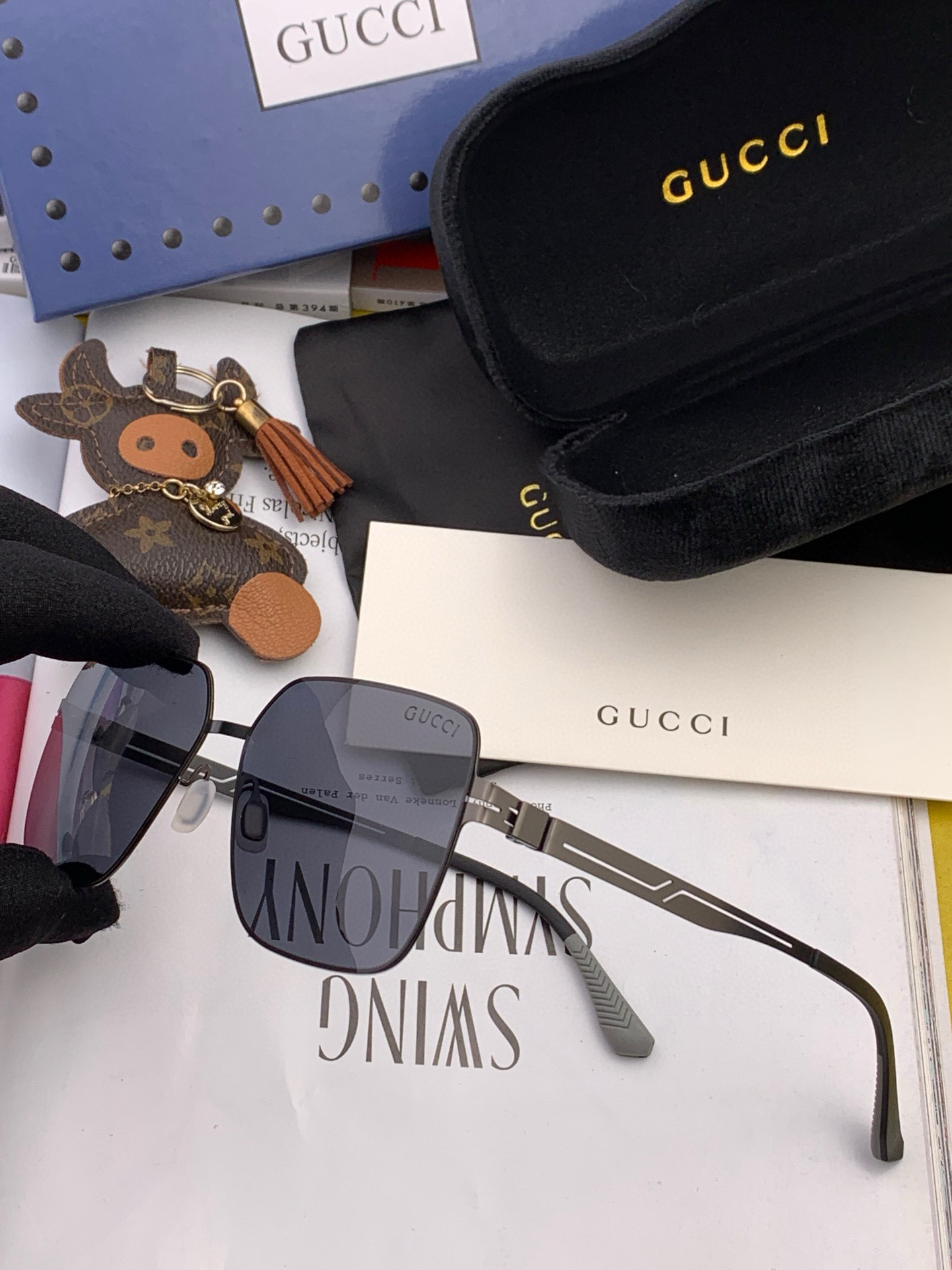 ♦️ GUCCI 2024新款男女情侣款太阳镜多边形墨镜iP电镀永不褪色 超轻超有弹性整幅眼镜无螺丝重要