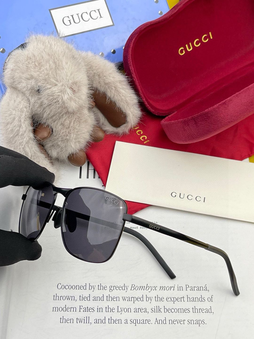   Gucci 。  高品质男女款墨镜   👍 进口宝丽来偏光镜片  。蛤蟆镜 开车钓鱼都可 。百搭显瘦