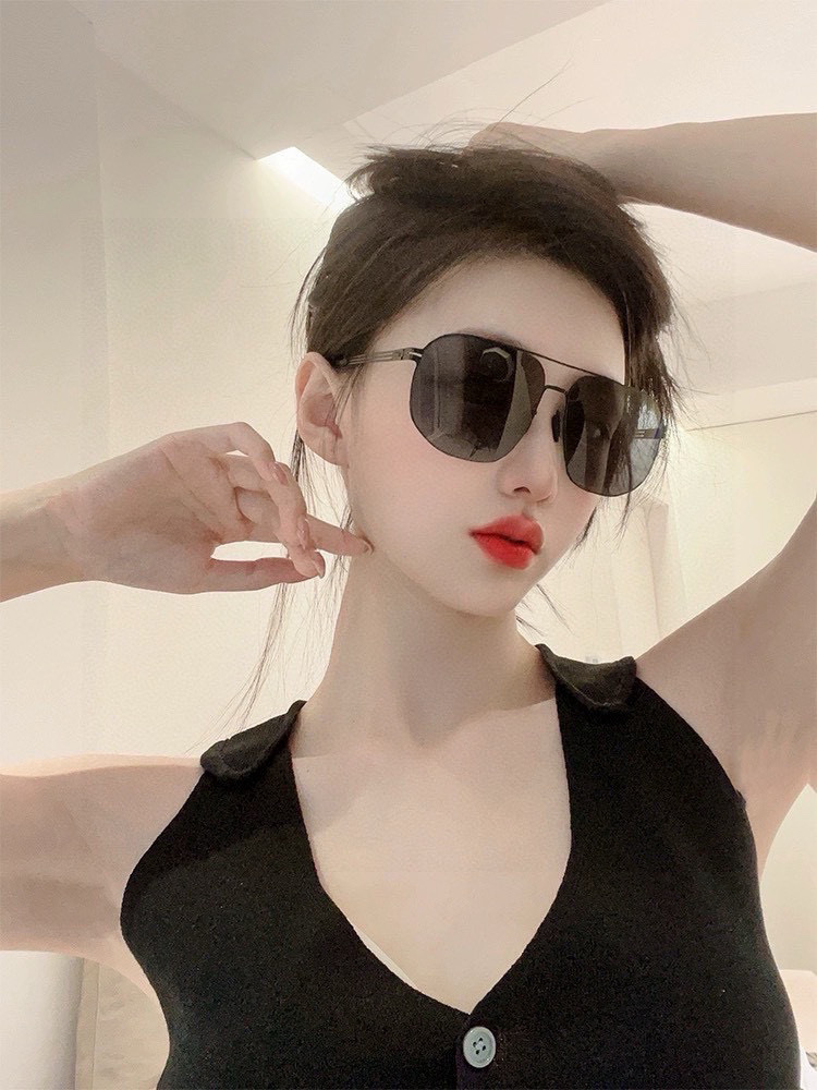 ♦️GUCCI 2025新款男女情侣款太阳镜多边形墨镜iP电镀永不褪色 超轻超有弹性整幅眼镜无螺丝重要的