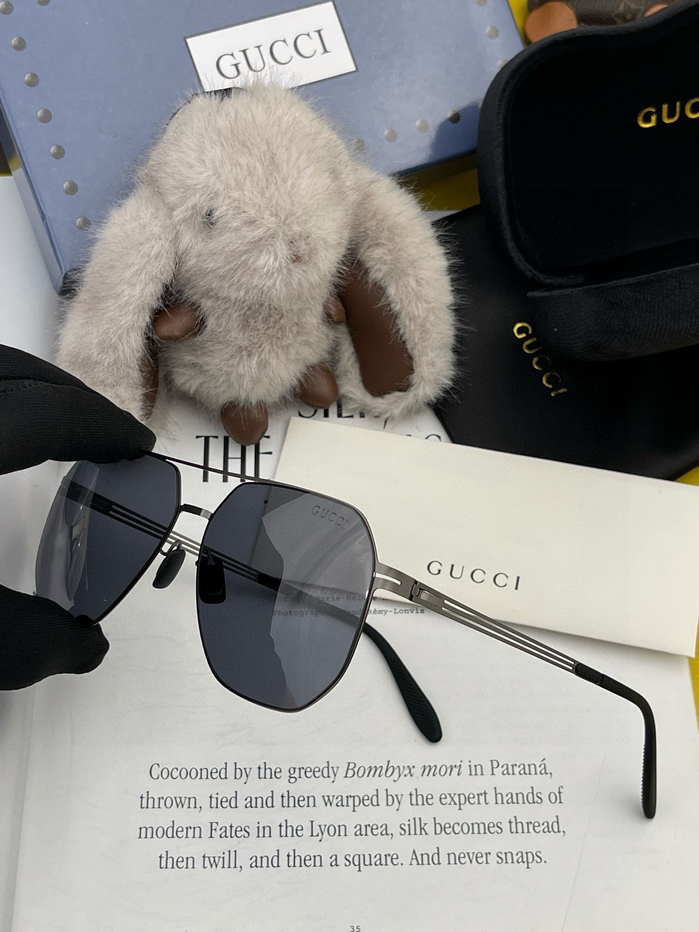 ♦️GUCCI 2025新款男女情侣款太阳镜多边形墨镜iP电镀永不褪色 超轻超有弹性整幅眼镜无螺丝重要的