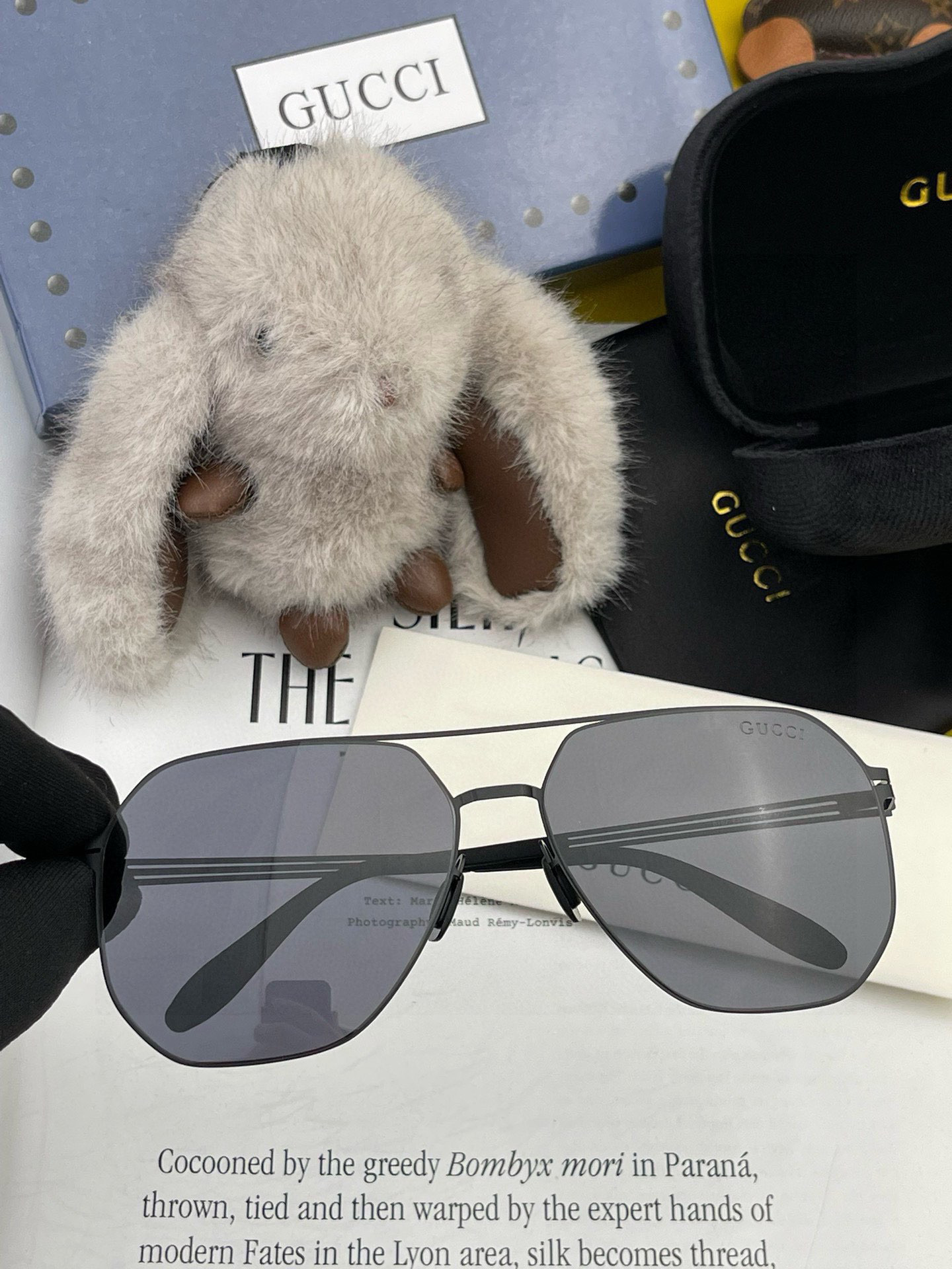 ♦️GUCCI 2025新款男女情侣款太阳镜多边形墨镜iP电镀永不褪色 超轻超有弹性整幅眼镜无螺丝重要的