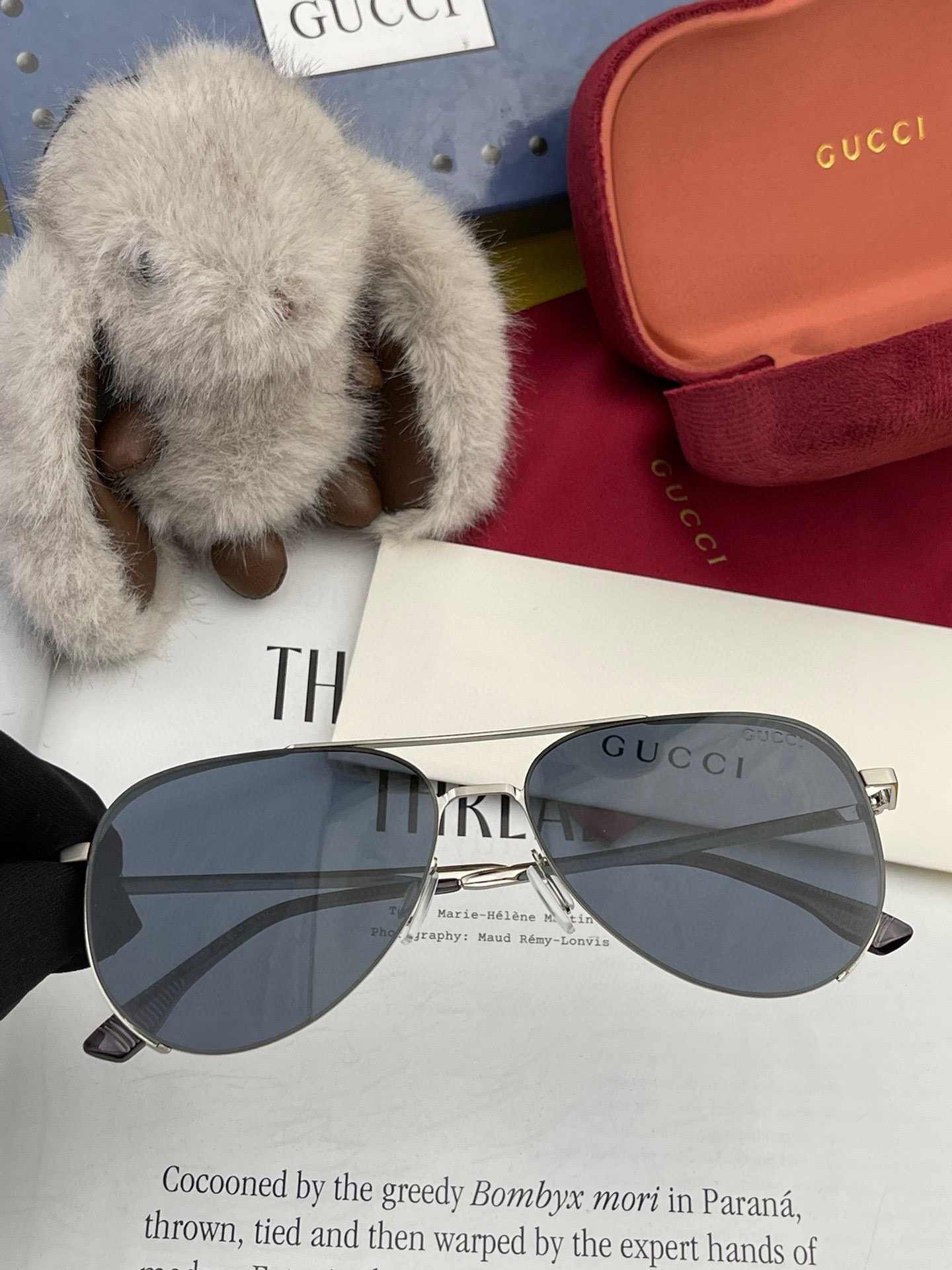         GUCCI 男款炫彩飞行员偏光太阳镜 ❤️材质：高清尼龙加厚卡槽高清偏光镜片 🌹无边框镜