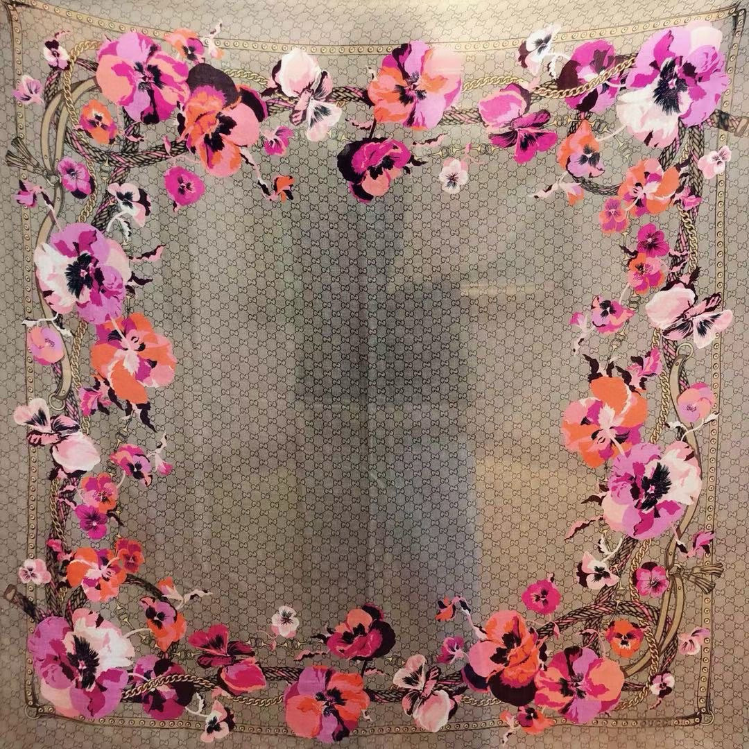 NO:188723,The hot products are shipped. Real overseas original products - I bought from overseas and spent a month drawing the draft. If you want to make it, we will do the best. One flower, four colors, each color amazed me so beautiful. It is recommended that you can buy each color. 100*100 top 300 cashmere high-version scarf, high-version scarf19860909爆款出货 真正的海外原版货——从海外买的正品花了一个月画稿打版,要做咱们就做最好的 一花四色每色都把我惊艳到了真的是美极了,建议每色都可入 100*100顶级300支羊绒高版本围巾,高版本围巾,scarf