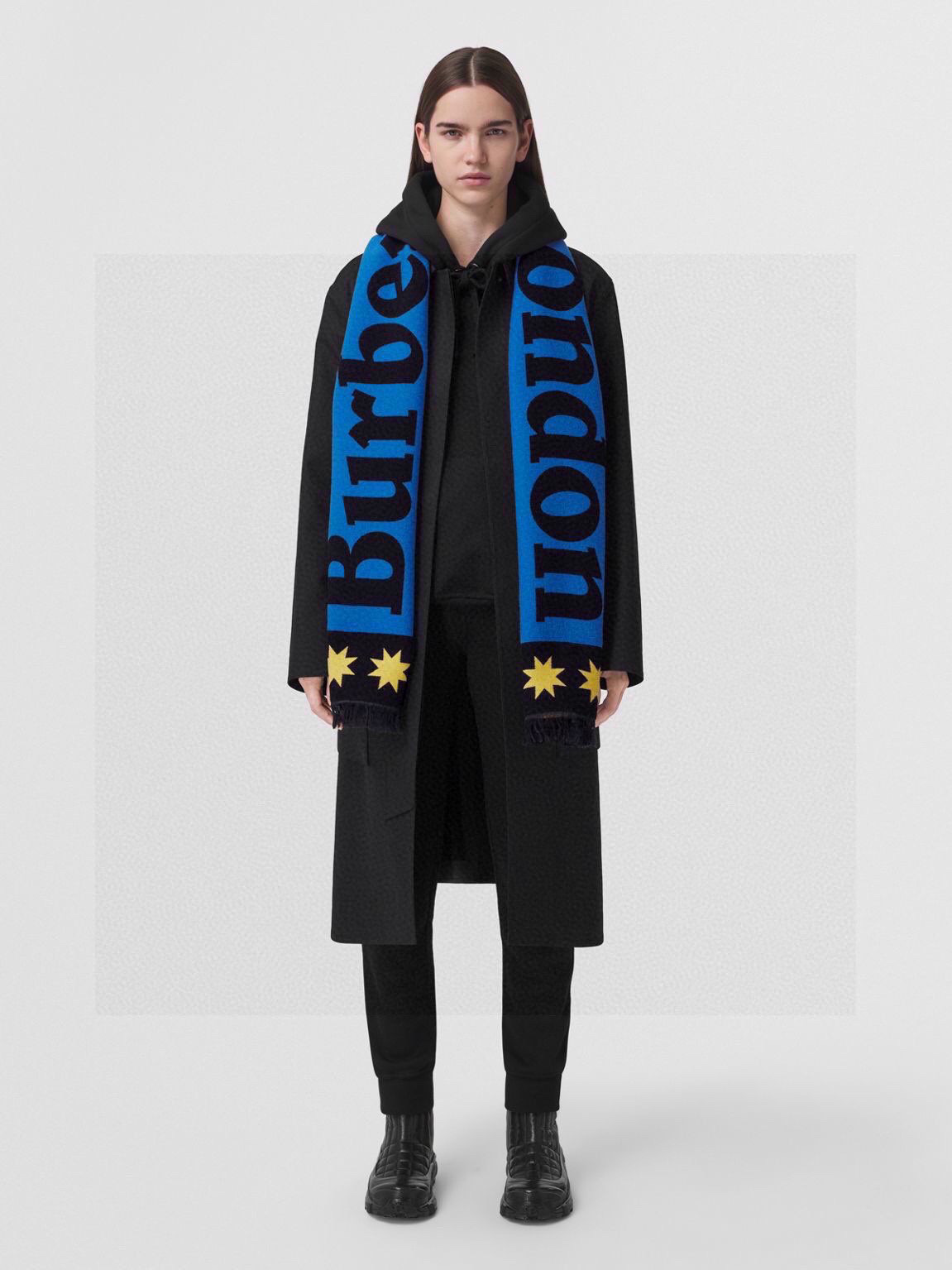 NO:188729,[Real photo of the cabinet sister] Revealing why this model can debut is at its peak!  Who can refuse such a good-looking style!  Wire texture!  The most classic twill weaving process!  The drape feels very good!  A true heart-new B-home style!  High-version scarf, high-version scarf19860909【柜姐实拍】揭秘这款为何能出道既是巅峰！ 这么好看的风格谁能拒绝！丝毛质地！最经典的斜纹织造工艺！垂坠感特别好！妥妥的心新B家风格！高版本围巾,高版本围巾,scarf