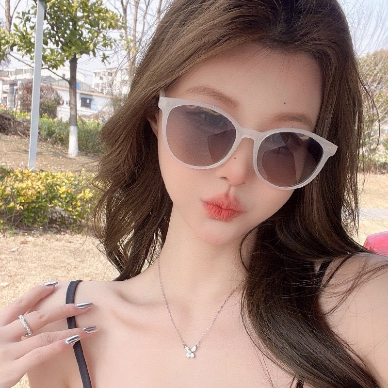 NO:241536,【GUCCI】2025 Spring New Model Fashion Hot Fashionable Square Polarized Sunglasses High Quality Comfortable Wearing Internet celebrity trendy sunglasses Women's HD nylon polarized sunglasses High-quality TR frame Model G35502 Glasses Sunglasses Sunglasses, Glasses, gucci19860909【GUCCI】2025开春新款 潮流爆款 时尚方框偏光太阳镜 高品质 佩戴舒适 网红潮款墨镜 女士高清尼龙偏光太阳镜 高品质TR镜框 型号G35502眼镜墨镜太阳镜,眼镜,gucci,glasses
