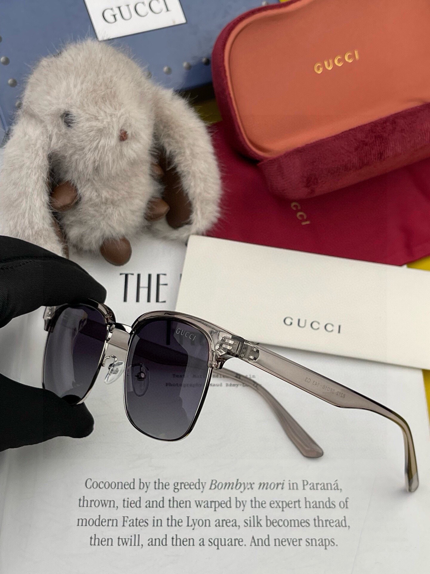 【GUCCI】2025新款GUCCI 时尚百搭大方框，别致半框设计 大气风格 全新清新配色，街拍气质护目