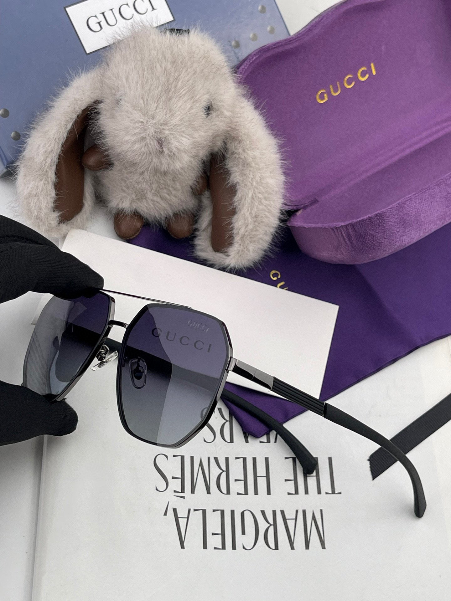         GUCCI 男款炫彩飞行员偏光太阳镜 ❤️材质：高清尼龙加厚卡槽高清偏光镜片 🌹无边框镜
