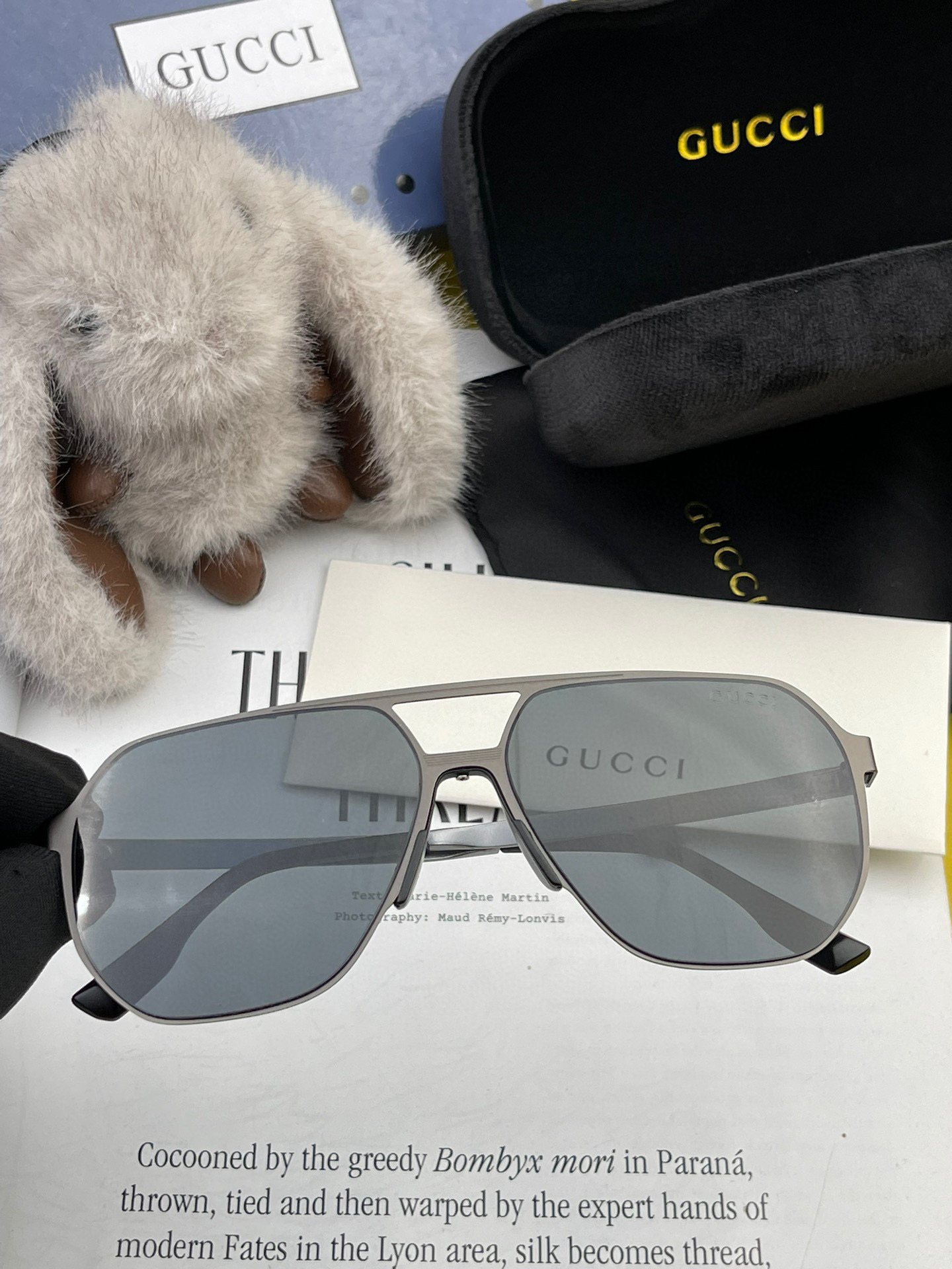        GUCCI 男款炫彩飞行员偏光太阳镜 ❤️材质：高清尼龙加厚卡槽高清偏光镜片 🌹无边框镜架