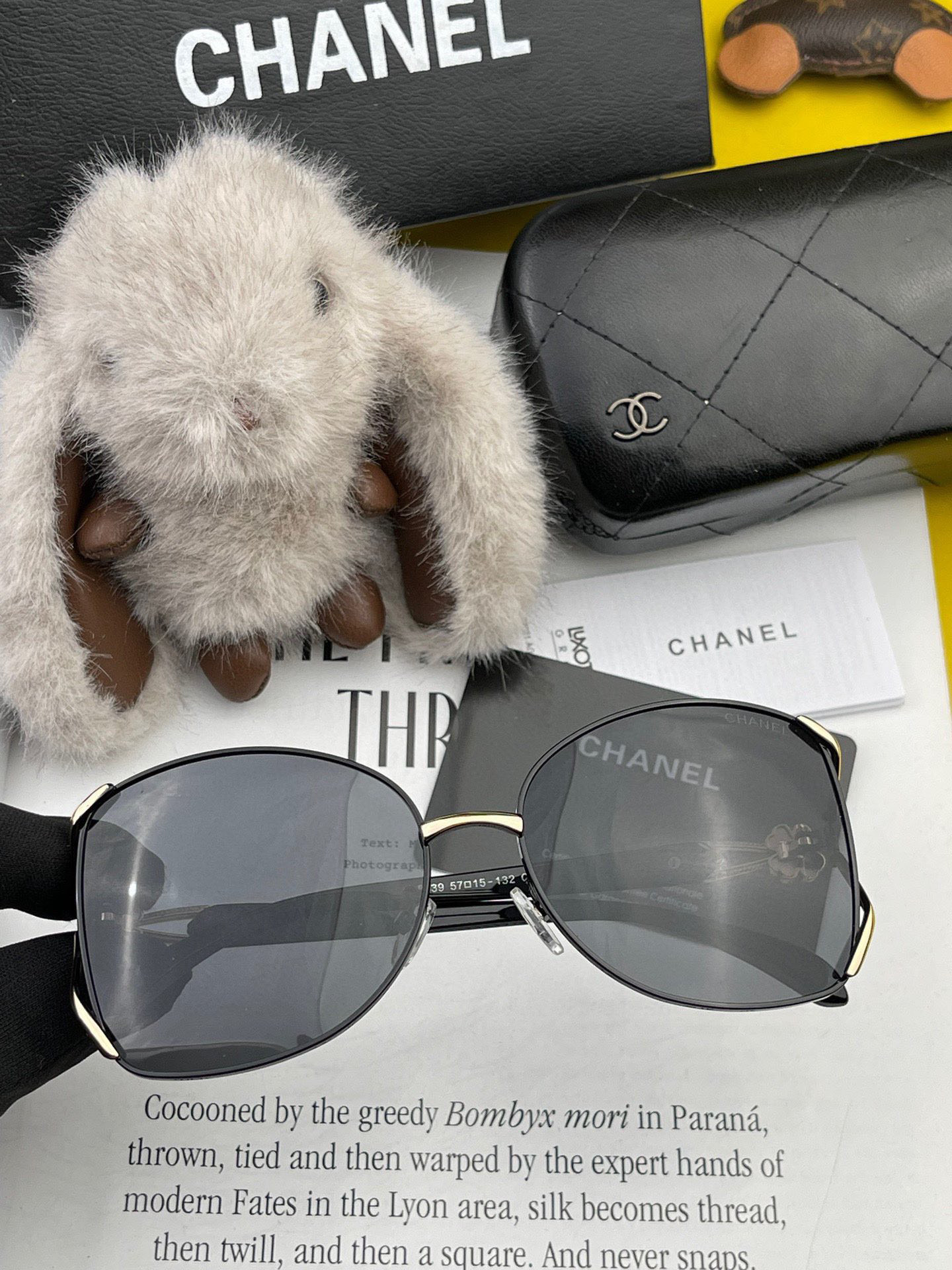 【CHANEL】香奈儿 2025新款山茶花潮流爆款 时尚圆框太阳镜 佩戴舒适 网红潮款墨镜  ♥️♥️型