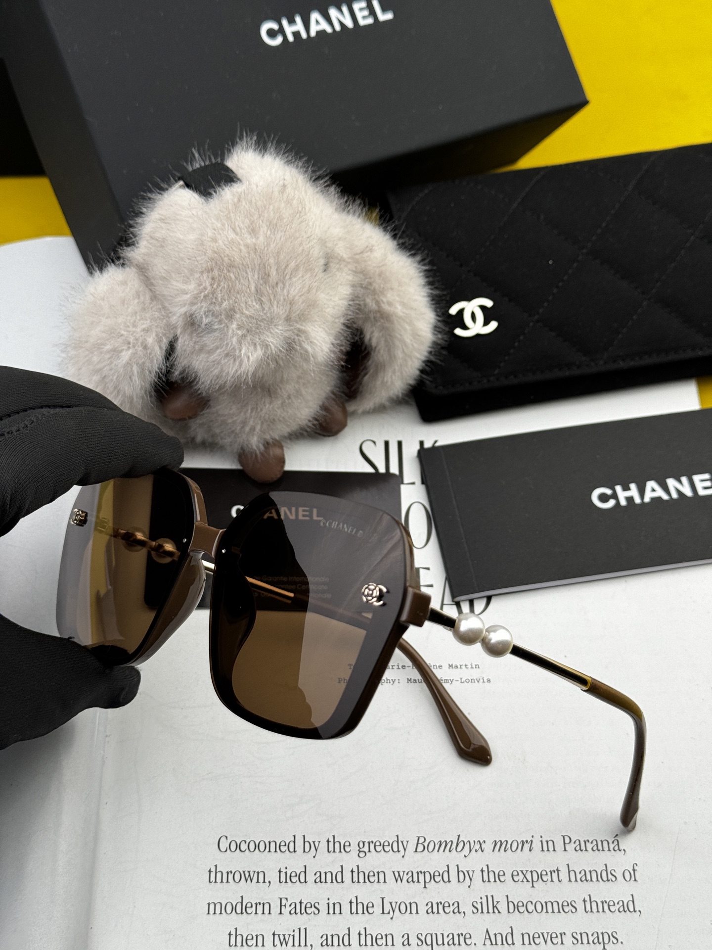 🔺CHANEL🔻2025官方早春新款，众多明星同款色香奈儿‼️‼️新款珍珠大框偏光墨镜 ，🌈🌈宝丽来超清