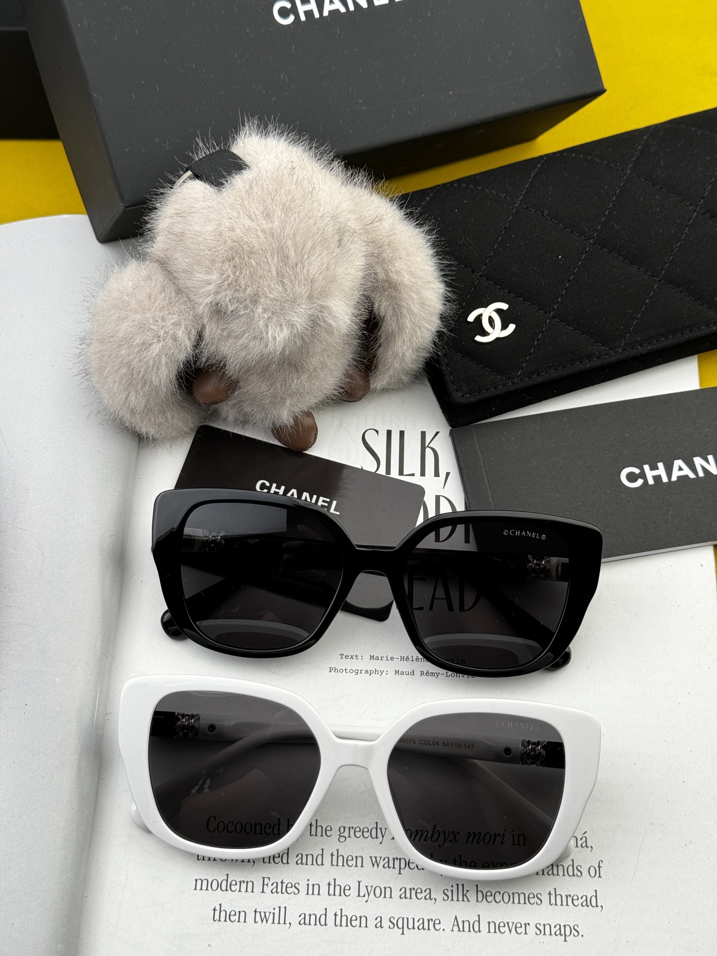   【CHANEL】香奈儿 2025新款潮流爆款 时尚方框太阳镜 佩戴舒适 网红潮款墨镜  女士高清加厚