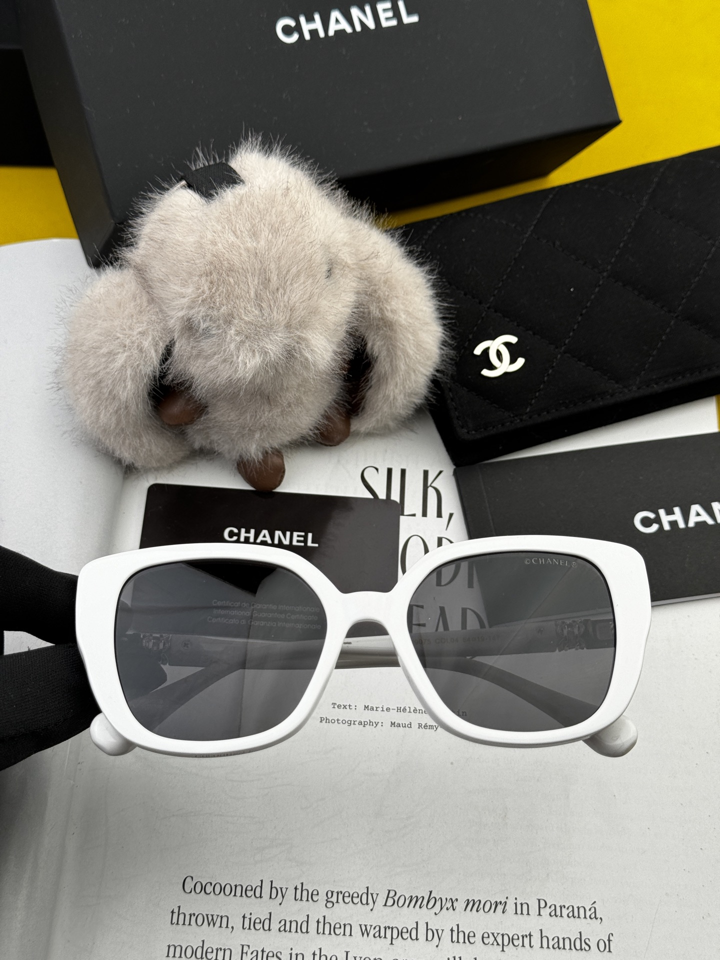   【CHANEL】香奈儿 2025新款潮流爆款 时尚方框太阳镜 佩戴舒适 网红潮款墨镜  女士高清加厚
