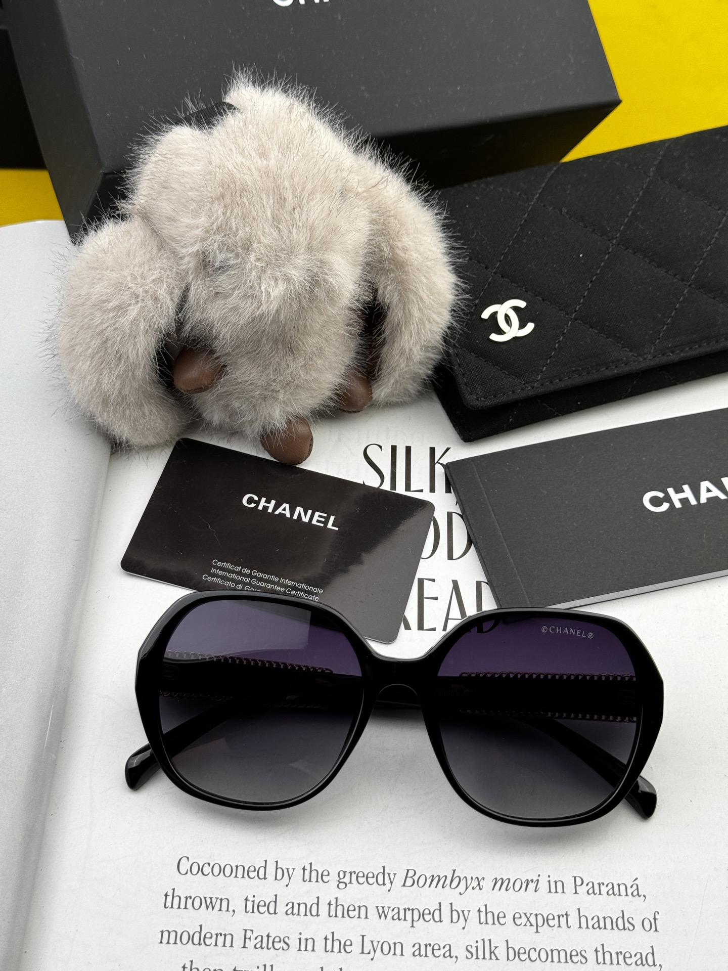 【CHANEL】香奈儿 2025新款潮流爆款 时尚方框太阳镜 佩戴舒适 网红潮款墨镜  女士高清加厚偏光