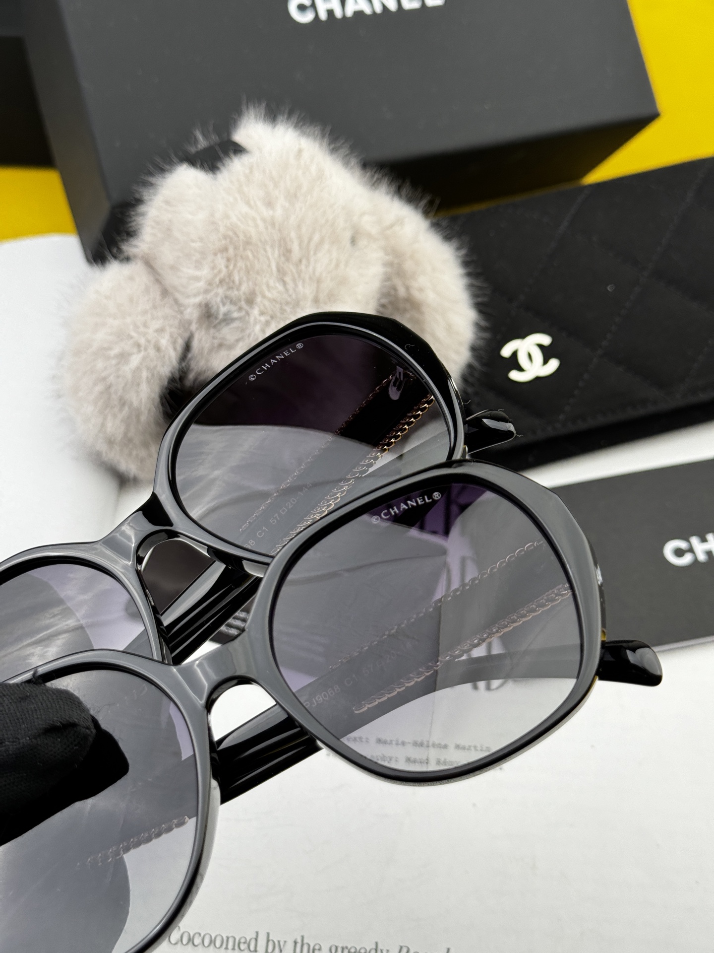 【CHANEL】香奈儿 2025新款潮流爆款 时尚方框太阳镜 佩戴舒适 网红潮款墨镜  女士高清加厚偏光