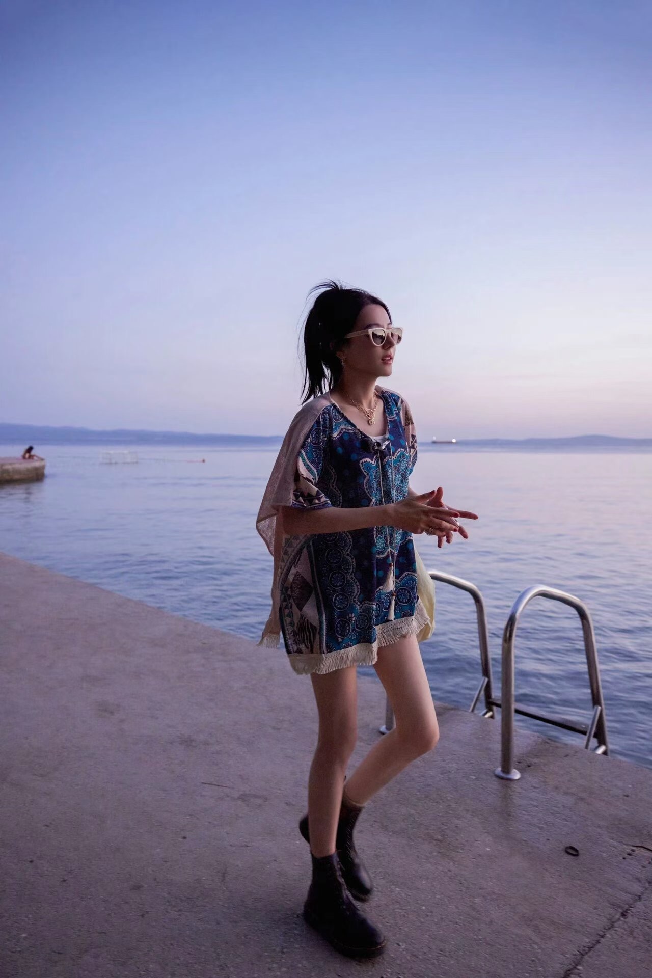   GUCCI2025开春新款一体镜 大框太阳镜男女同款 😎 
爆款小框尼龙太阳镜 超逼格超酷 
镜腿品