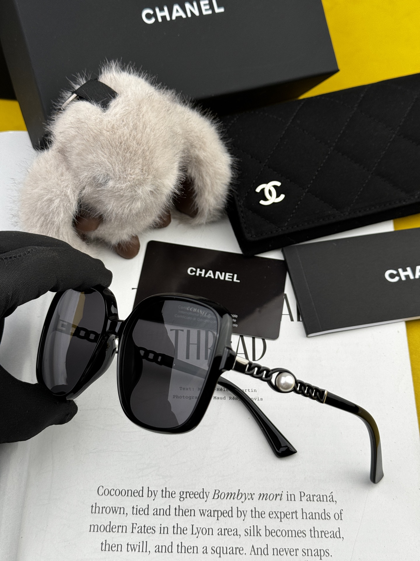    新品CHANEL 香奈儿珍珠太阳镜以独特魅力和前卫风格诠释春夏最新眼镜，质感超好佩带舒适 型号：C