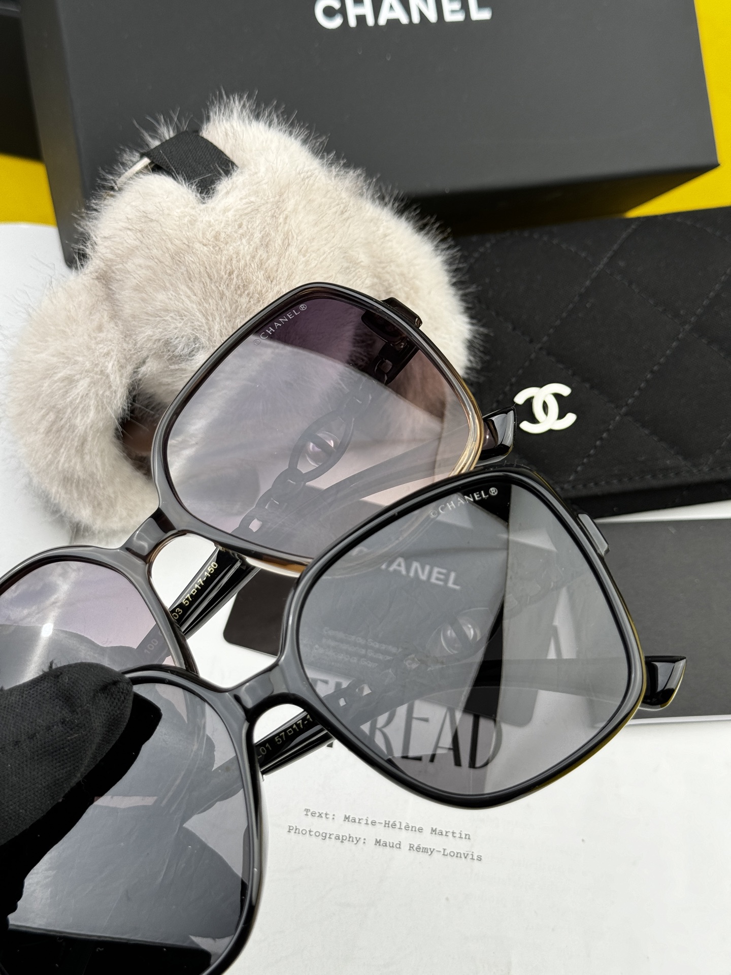    新品CHANEL 香奈儿珍珠太阳镜以独特魅力和前卫风格诠释春夏最新眼镜，质感超好佩带舒适 型号：C