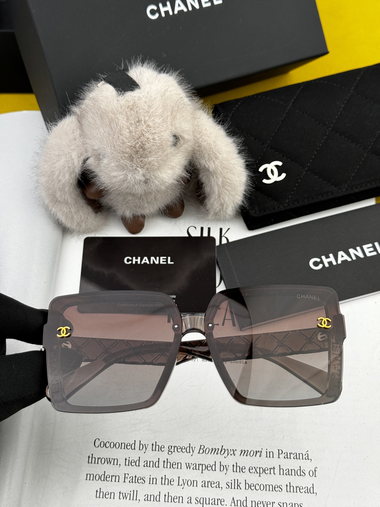 【CHANEL】香奈儿 2025新款潮流爆款 时尚方框太阳镜 佩戴舒适 网红潮款墨镜  女士高清加厚偏光