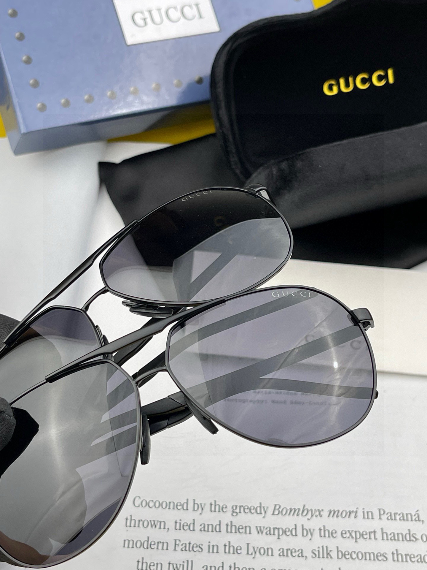   Gucci 。  高品质男女款墨镜   👍 进口宝丽来偏光镜片  。蛤蟆镜 开车钓鱼都可 。百搭显瘦