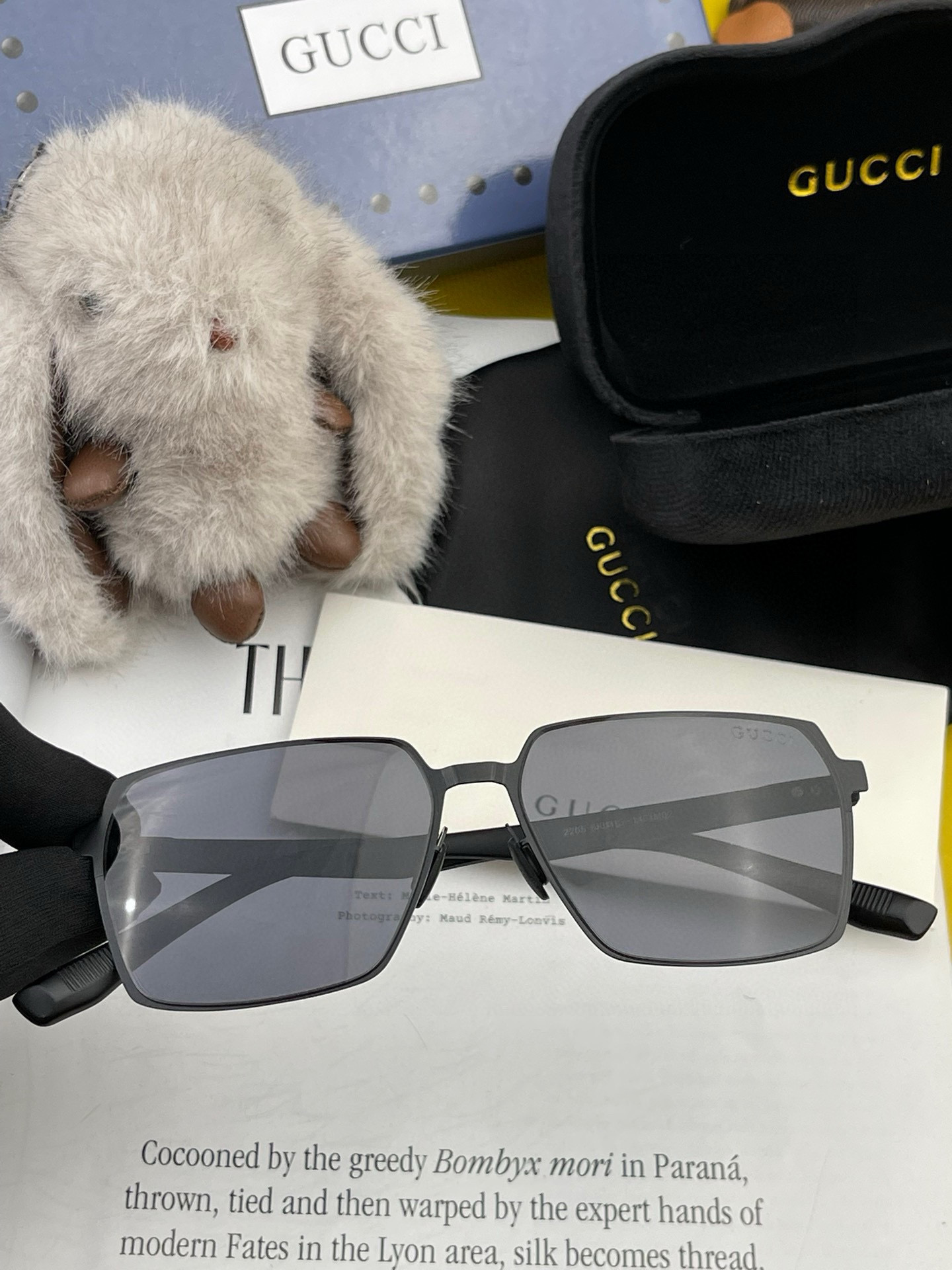 ♦️ GUCCI 2025新款男女情侣款太阳镜多边形墨镜iP电镀永不褪色 超轻超有弹性整幅眼镜无螺丝重要