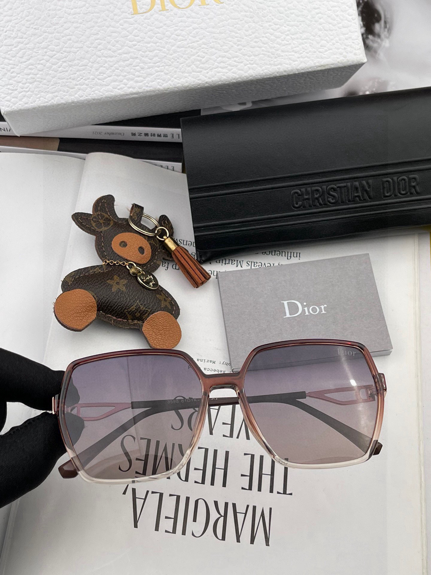  🔺 【DIOR-迪奥】2025开春新款 潮流爆款 时尚方框偏光太阳镜 高品质 佩戴舒适 网红潮款墨镜 