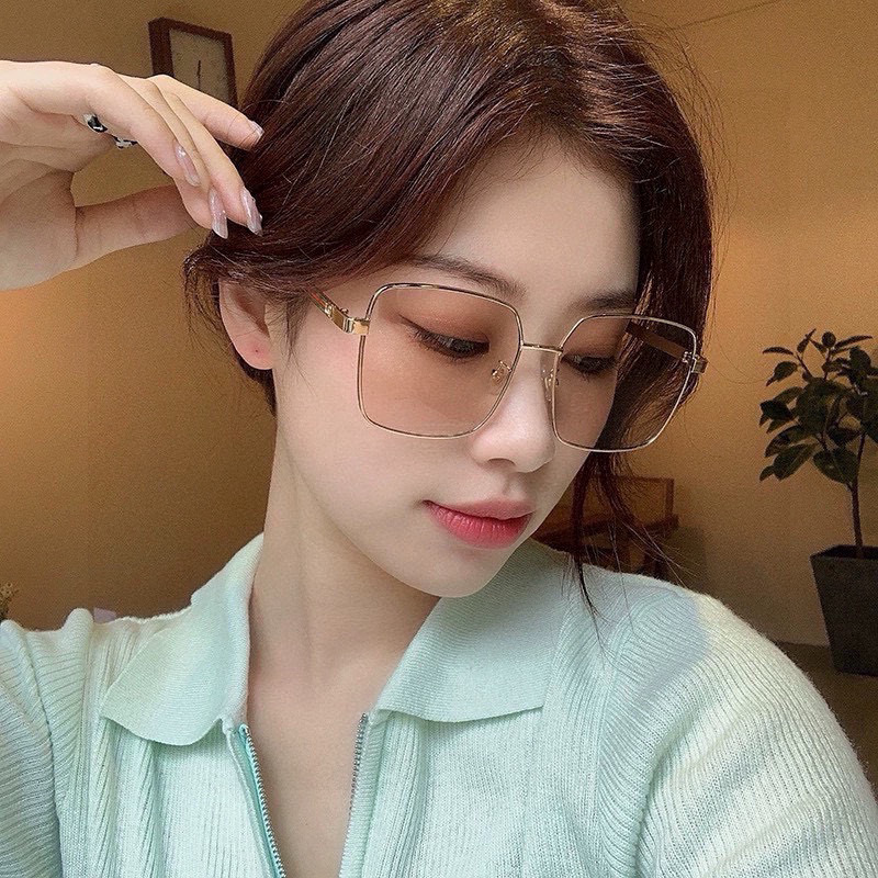   Gucci 。  高品质男女款墨镜   👍 进口宝丽来偏光镜片  。蛤蟆镜 开车钓鱼都可 。百搭显瘦