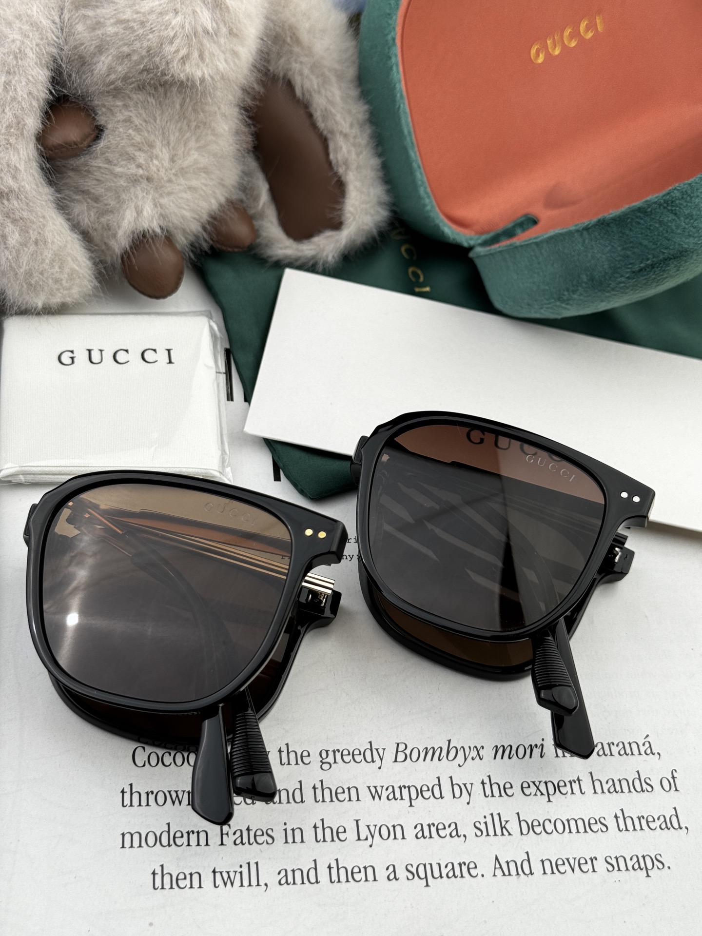 🔺 【GUCCI】2025开春新款 潮流爆款 时尚折叠方框偏光太阳镜 高品质 佩戴舒适 网红潮款墨镜 型