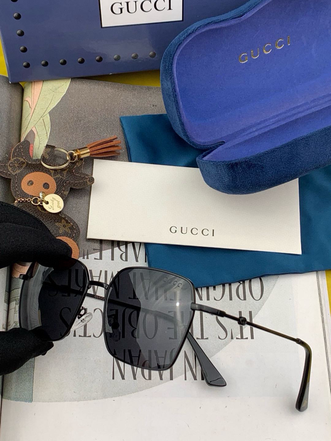   GUCCI-2025新款情侣款偏光太阳镜、完美品质，独特设计  适合各种脸型，‼️经典太阳镜 超个性