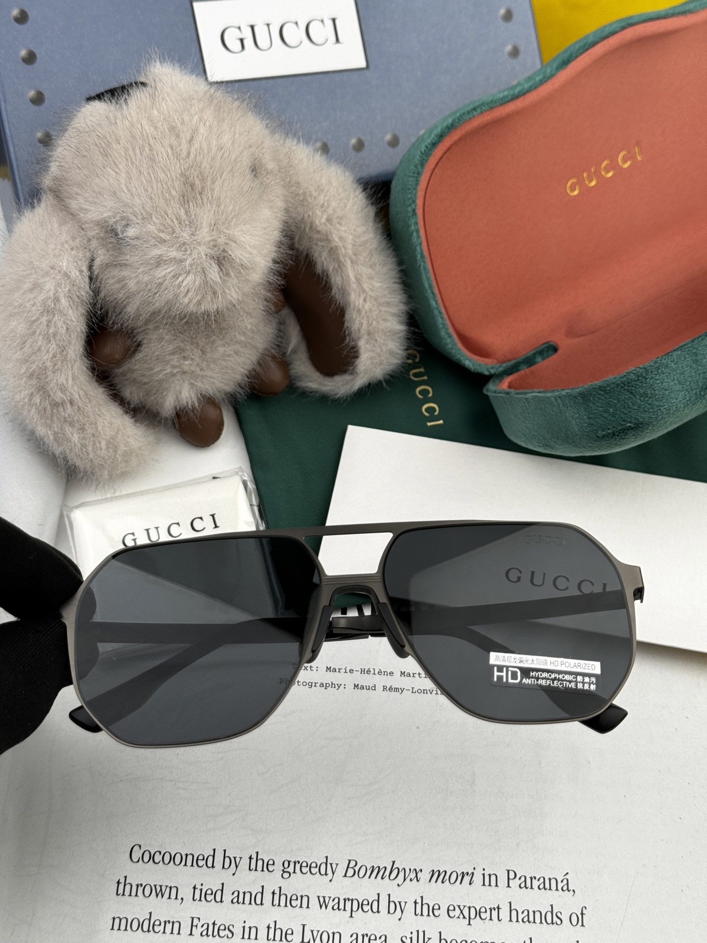        GUCCI 男款炫彩飞行员偏光太阳镜 ❤️材质：高清尼龙加厚卡槽高清偏光镜片 🌹无边框镜架