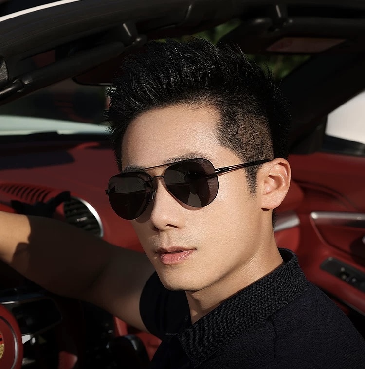 ♦️ GUCCI 2025
新款男女情侣款太阳镜多边形墨镜iP电镀永不褪色 超轻超有弹性整幅眼镜无螺丝重